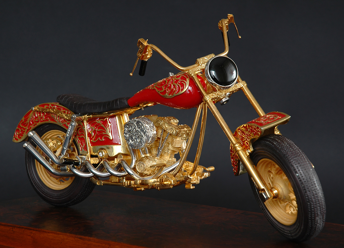 Oszvald Nándor-Barokk Harley Davidson